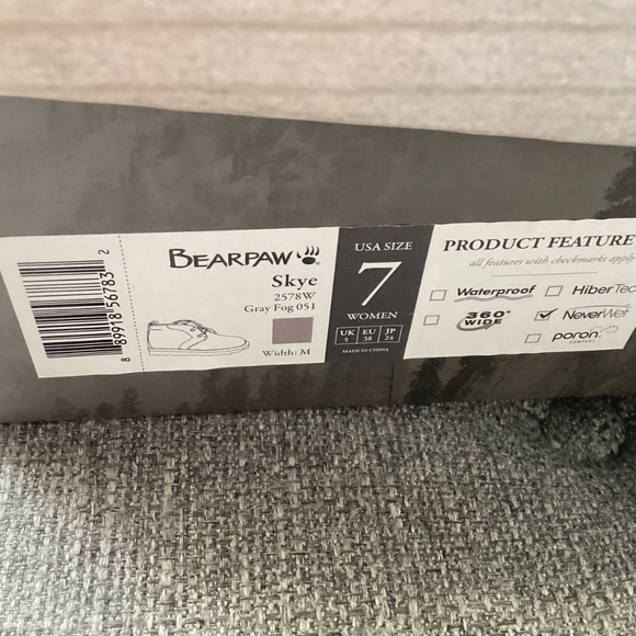 BEARPAW Skye Genuine Shearling Lined Suede Chukka Boot (Women) 7M - Picture 9 of 13